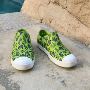 Native Shoes Jefferson Kids' Green Animal Print Shoes Junior 3